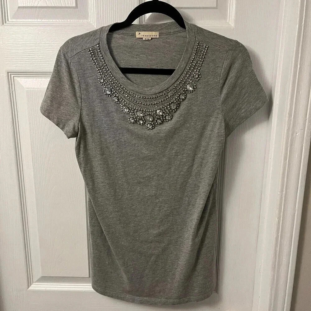 Women’s Twentyone Short Sleeve Top Size Medium